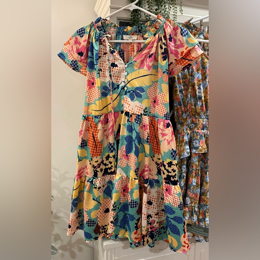 entro Multi-Color Floral Tiered Casual Dress
